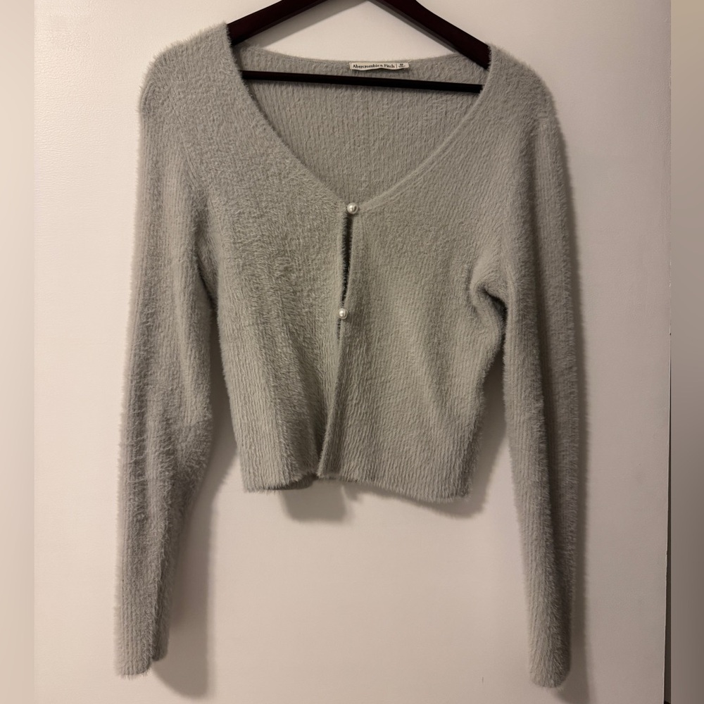 NWT Abercrombie & Fitch Pearl Button Cardigan